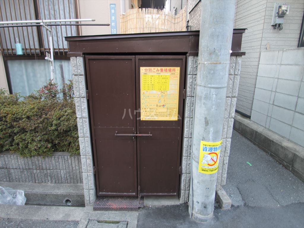 3/7 エントランス