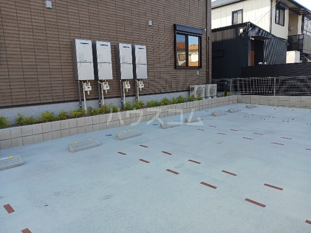 17/25 駐車場