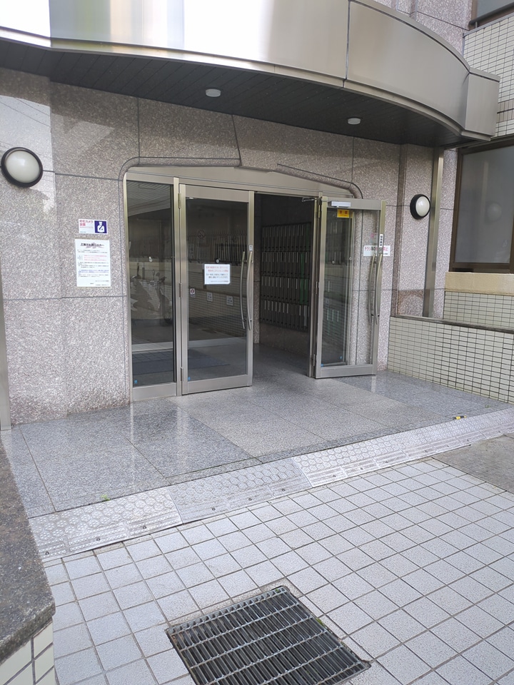 19/29 エントランス