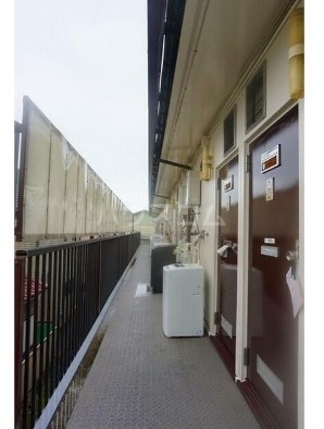 2/3 エントランス