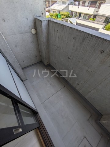 20/30 バルコニー