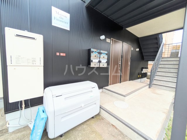 20/30 エントランス