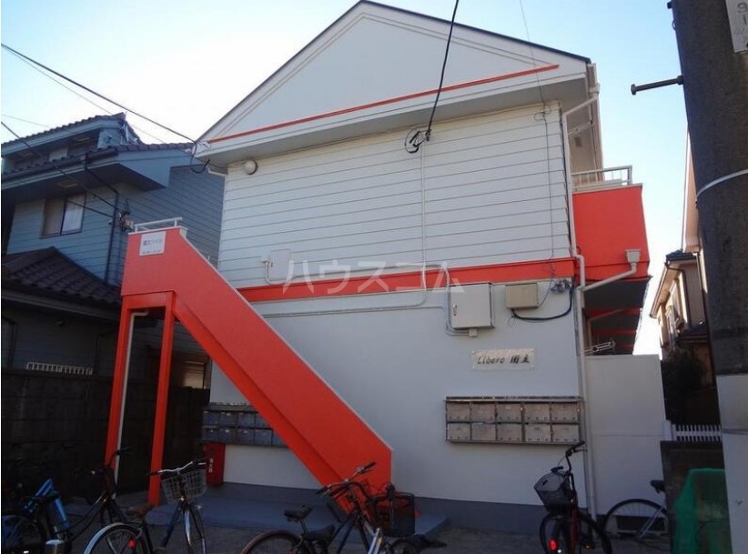 21/27 エントランス