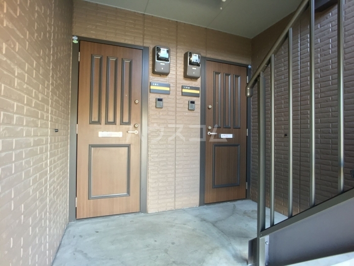 16/25 エントランス