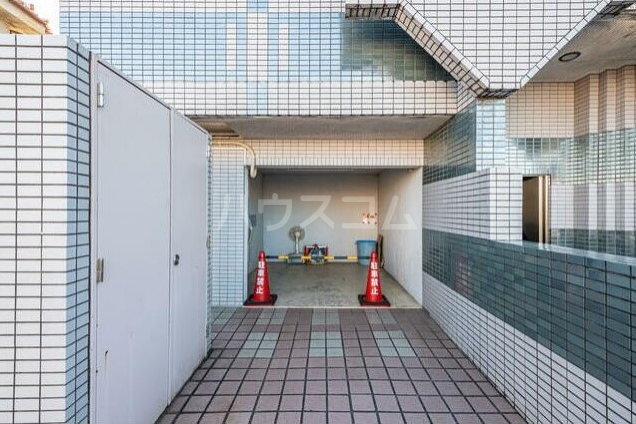 29/30 エントランス