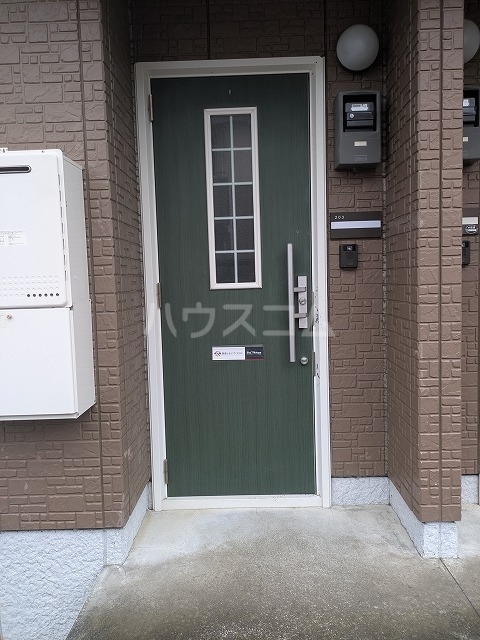 22/30 エントランス