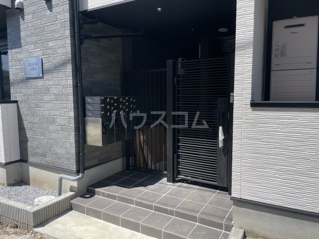 22/26 エントランス