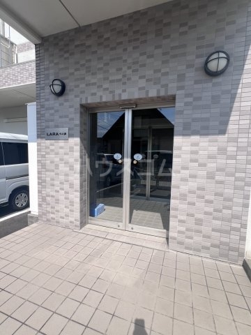 22/24 エントランス