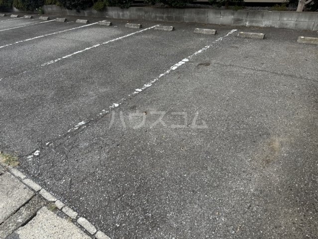 24/28 駐車場