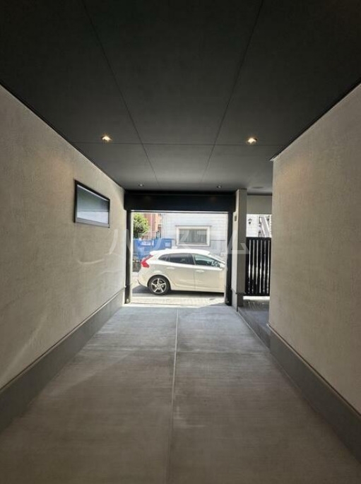 28/30 駐車場