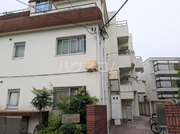 15/23 エントランス