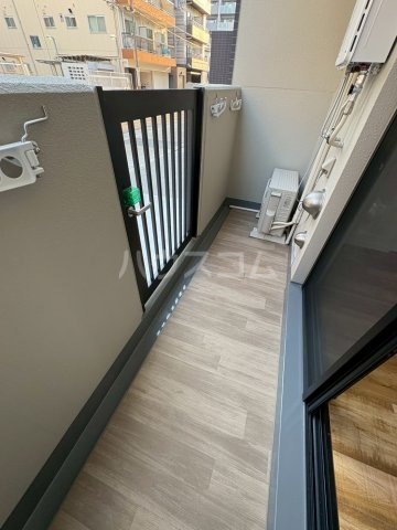 20/30 バルコニー