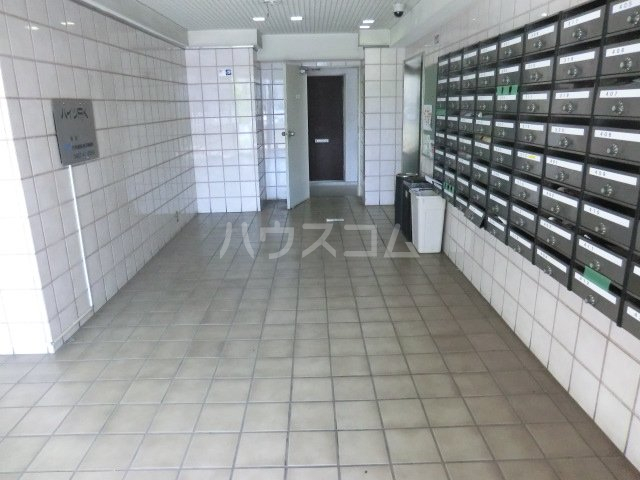 20/30 エントランス