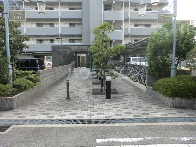 19/21 エントランス