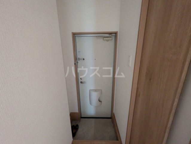 14/30 玄関