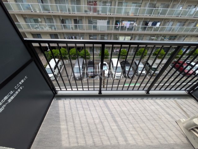 23/30 バルコニー