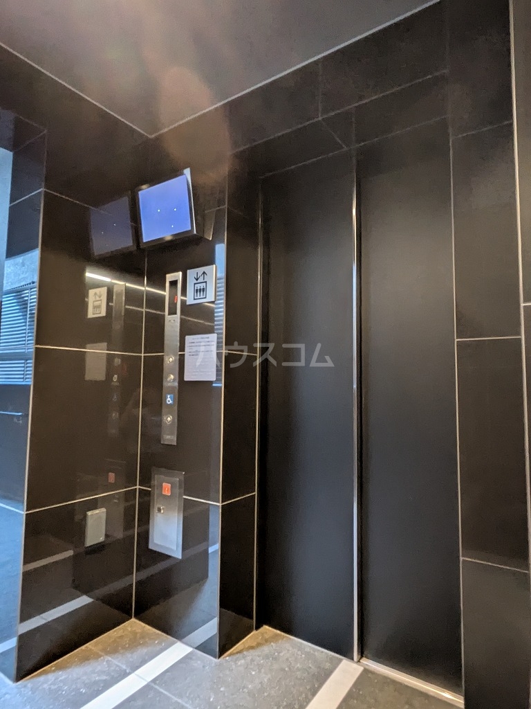 17/28 エントランス