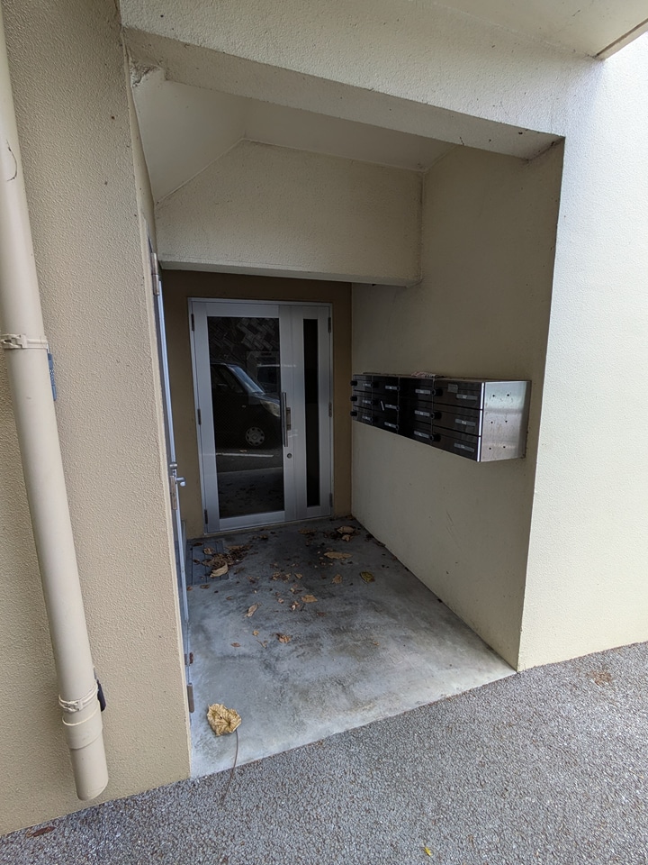 2/5 エントランス