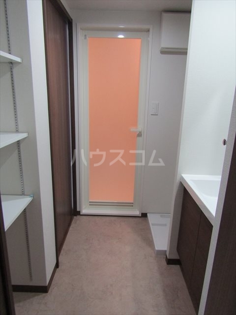 13/29 玄関