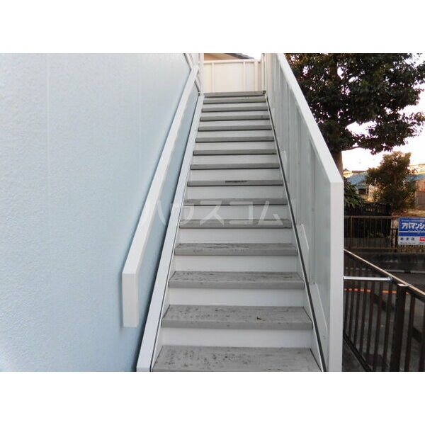 14/17 エントランス