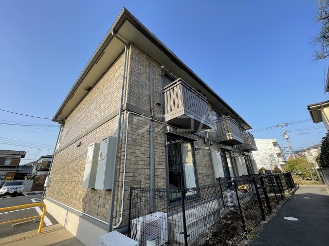 24/30 エントランス