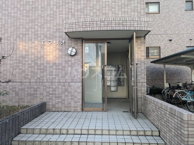 17/25 エントランス