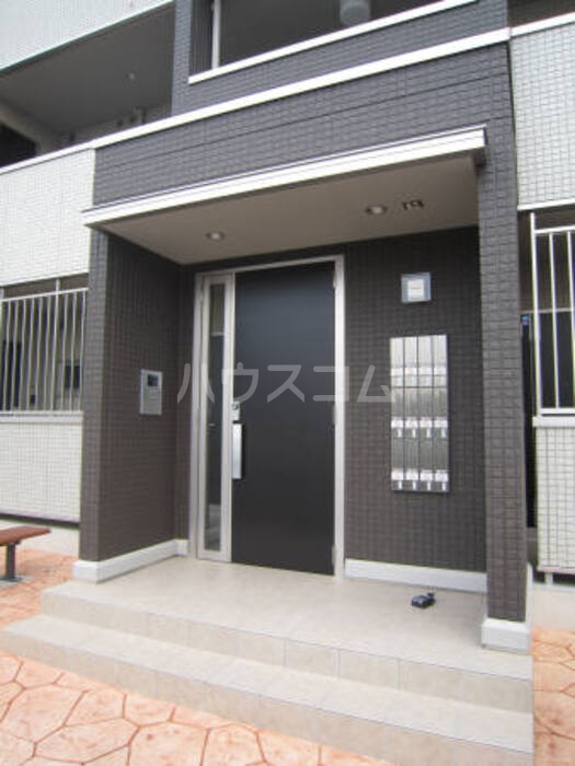 14/22 エントランス