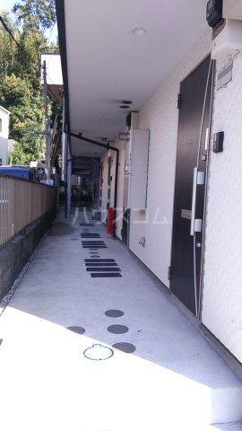 28/30 エントランス