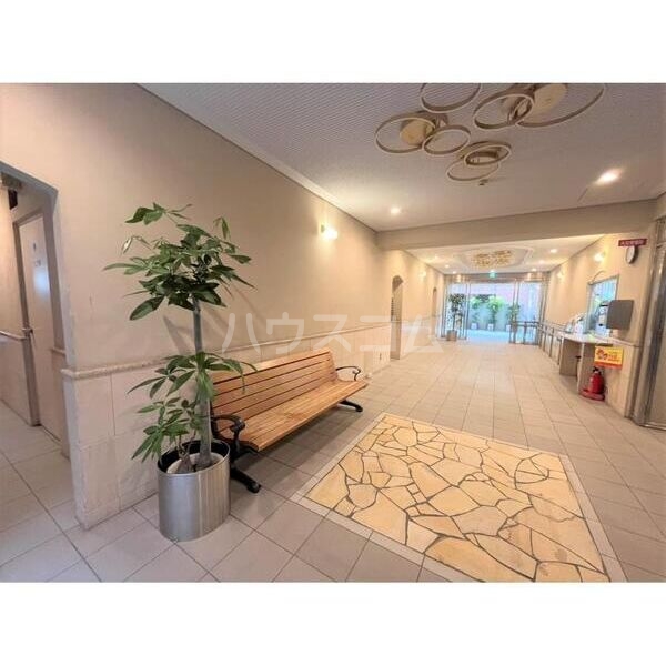 2/11 エントランス