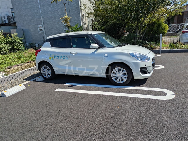 28/30 駐車場