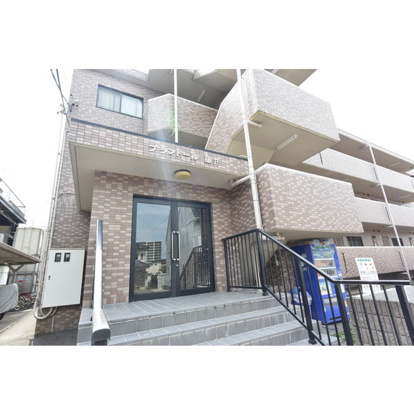 19/28 エントランス