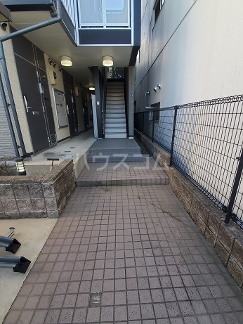 16/22 エントランス