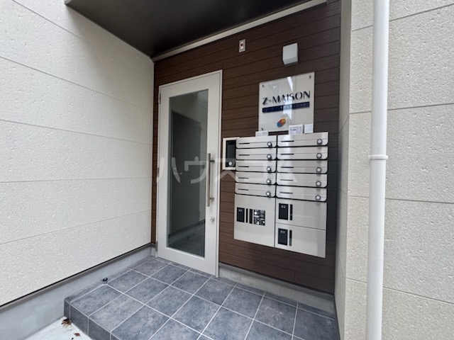 18/20 エントランス