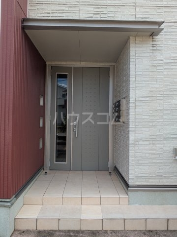 18/21 エントランス