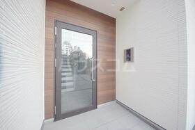 23/30 エントランス