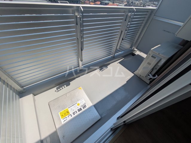 20/30 バルコニー