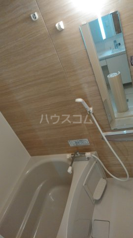 13/30 浴室
