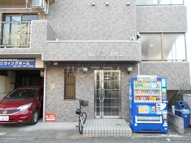 28/30 エントランス