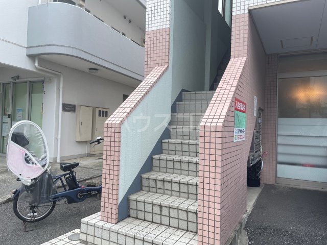 19/24 エントランス