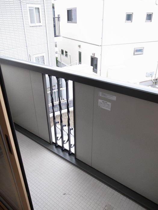 13/18 バルコニー