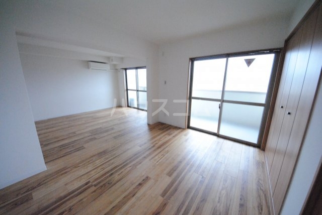 20/30 バルコニー