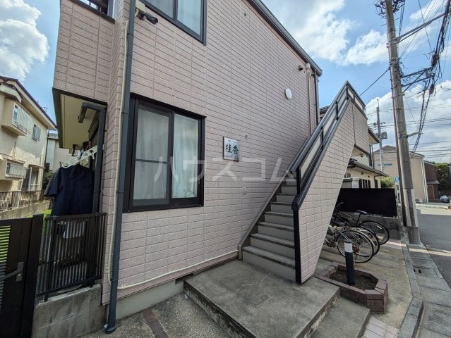 22/25 エントランス