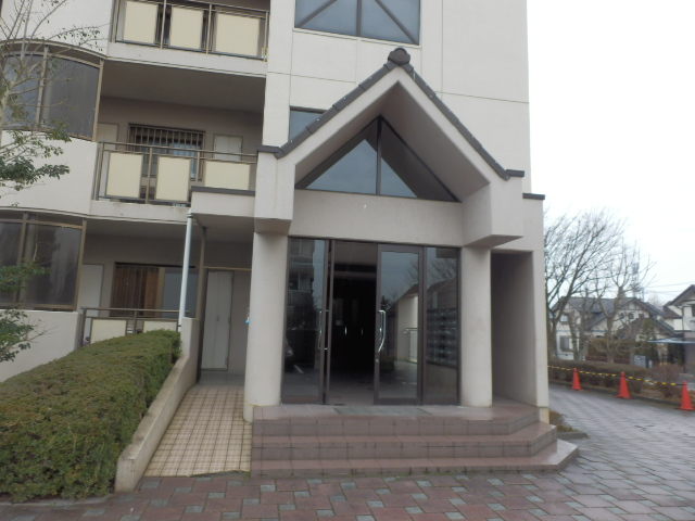 21/25 エントランス