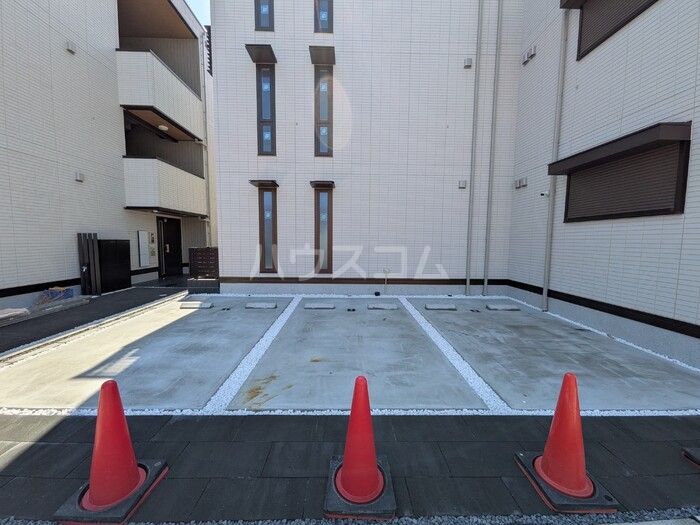22/30 駐車場