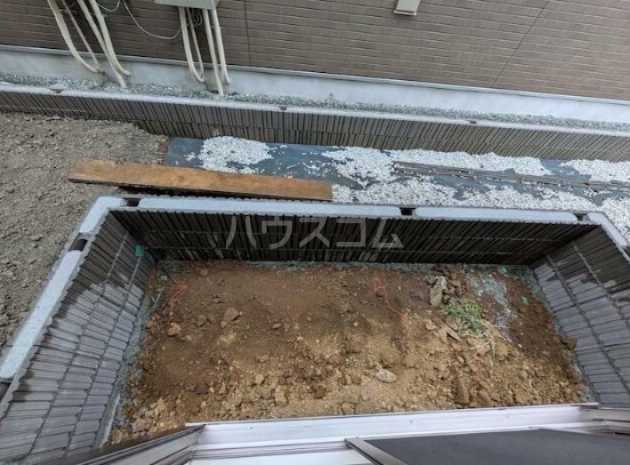 13/23 バルコニー