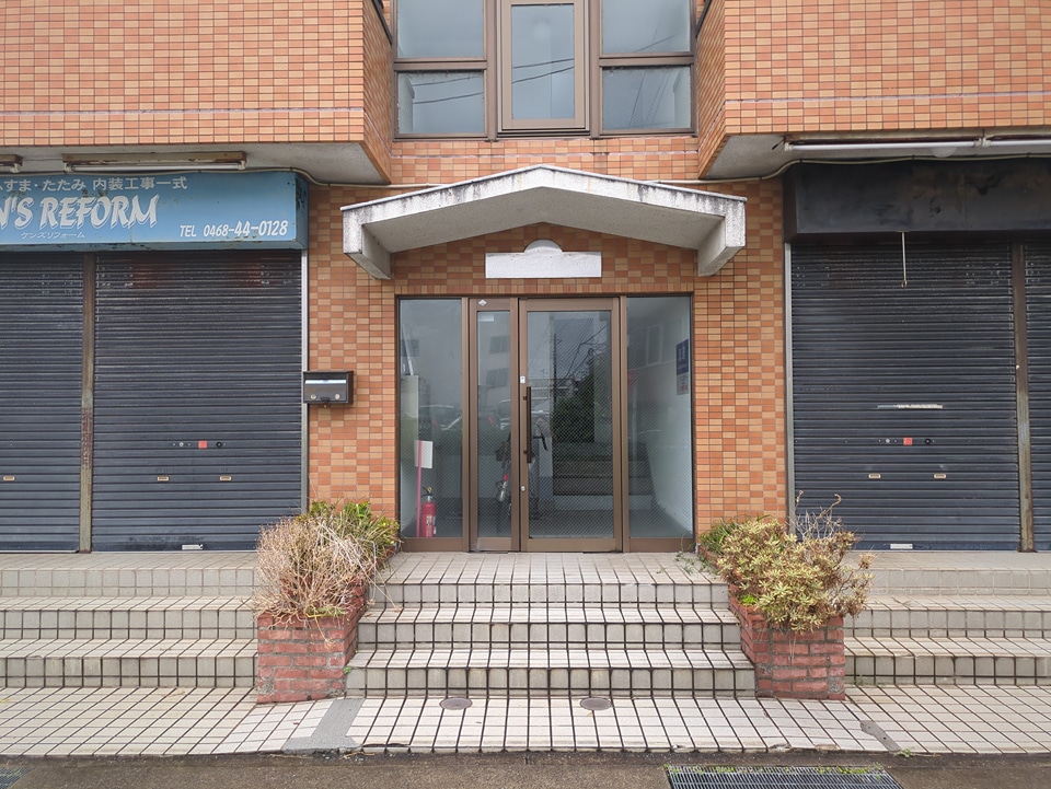 2/4 エントランス