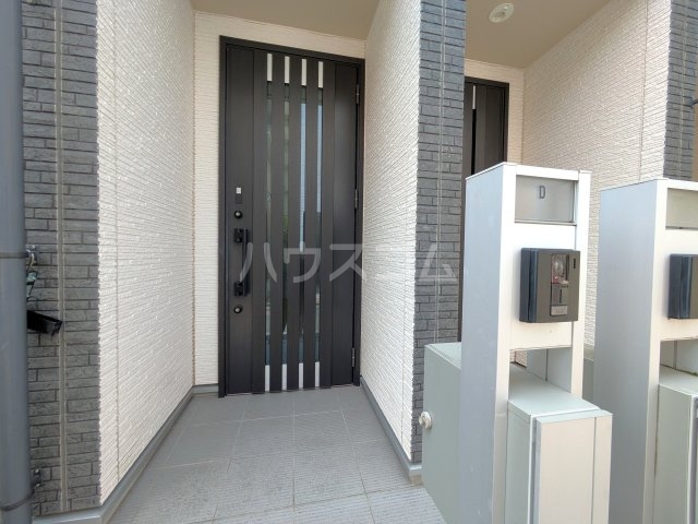 22/28 エントランス