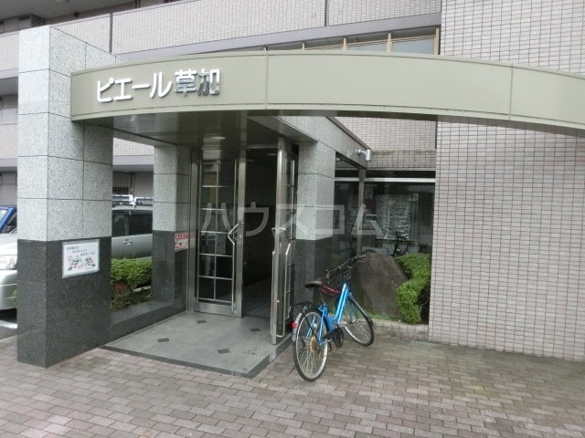 20/29 エントランス