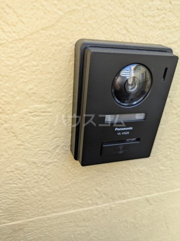 17/23 エントランス