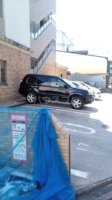 19/24 駐車場